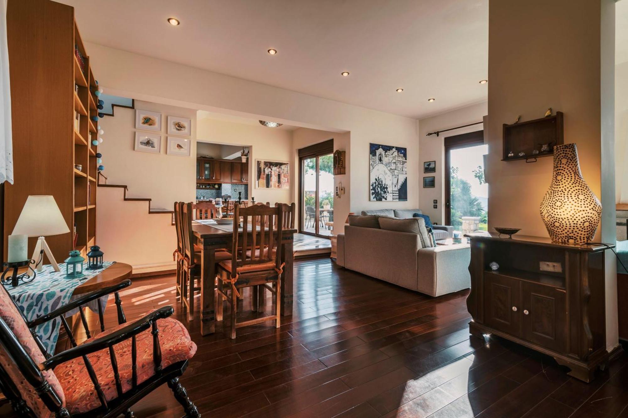Hillwings Villa *